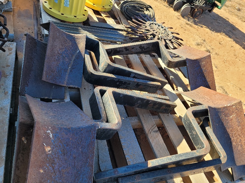 Set of Bluffers for 8 row planter pic #1