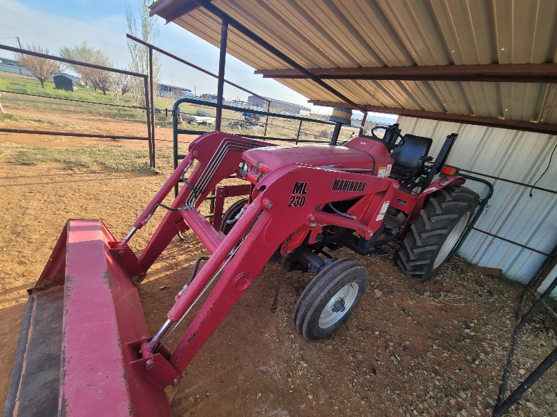 Mahindra 3525DI Tractor with Implements pic #3
